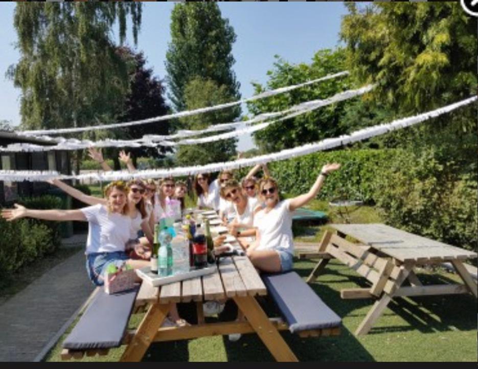 B&B Logeren Bij Van Heeren Made Eksteriør bilde